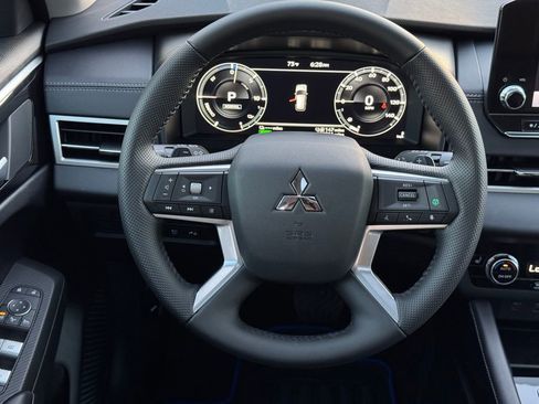 New 2025 Mitsubishi Outlander SE AWD/4WD image 19