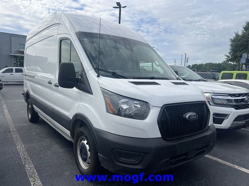 Used 2025 Ford Transit 250 148 High Roof RWD image 4