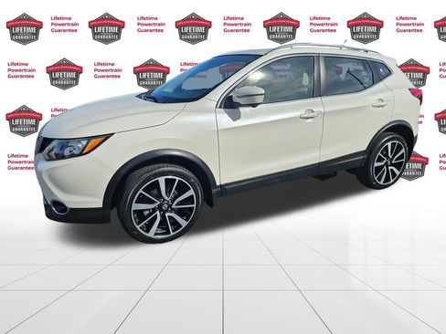Used 2018 Nissan Rogue Sport SL w/ SL Premium Package image 1