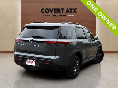 Used 2024 Nissan Pathfinder SV image 5