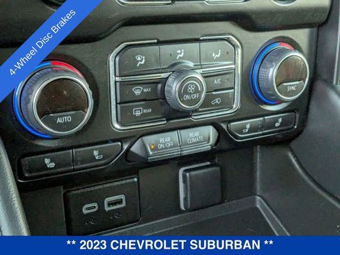 Used 2023 Chevrolet Suburban Z71 w/ Luxury Package image 29