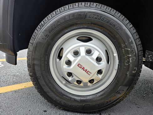 New 2025 GMC Sierra 3500 Pro w/ Convenience Package image 10