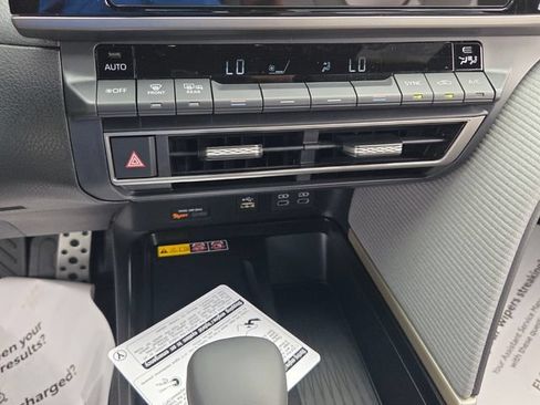 New 2026 Toyota Camry SE AWD/4WD image 19