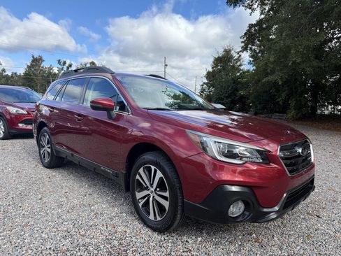 Used 2018 Subaru Outback 2.5i Limited w/ Popular Package #2 image 16