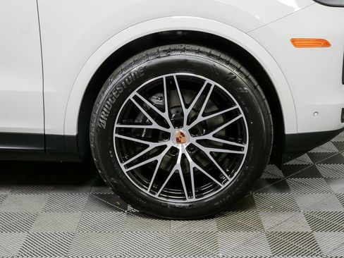 New 2026 Porsche Cayenne AWD image 40