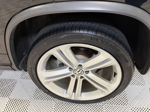 Used 2014 Volkswagen Tiguan S image 31