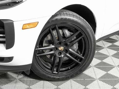 Used 2021 Porsche Macan image 31