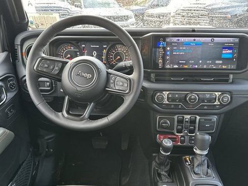 New 2026 Jeep Gladiator Mojave w/ Steel Bumper Group image 21