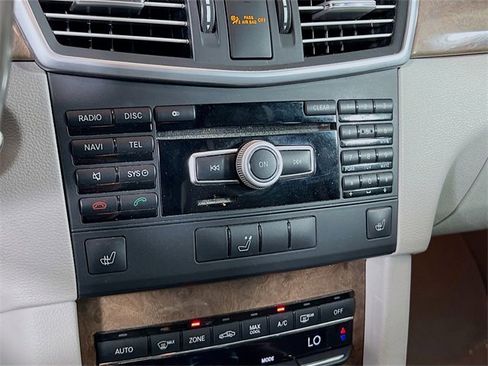 Used 2011 Mercedes-Benz E 350 4MATIC Wagon image 13