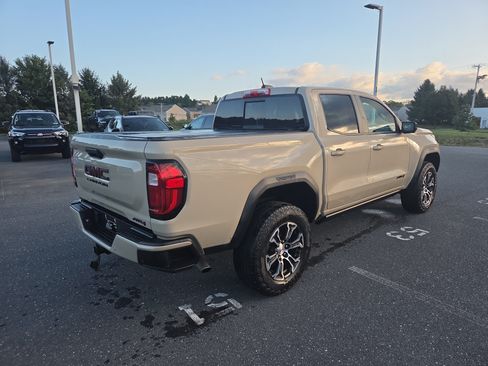 Used 2023 GMC Canyon AT4 w/ AT4 Premium Package AWD/4WD image 16
