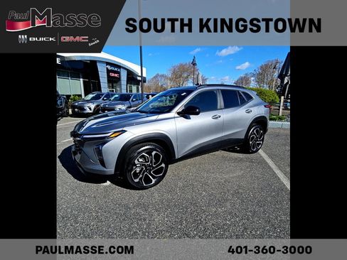 Used 2024 Chevrolet Trax RS FWD image 2