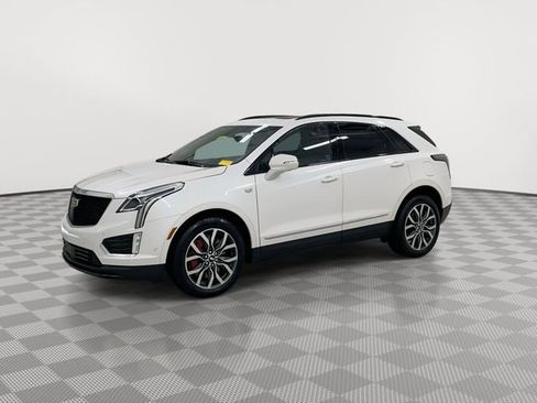 Certified 2025 Cadillac XT5 Sportv w/ Technology Package image 4