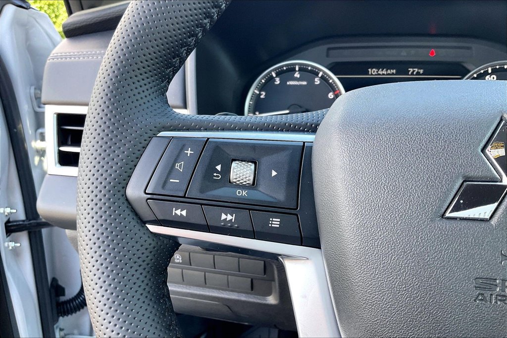 Used 2026 Mitsubishi Outlander LE AWD/4WD image 17