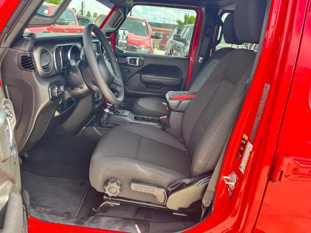 Used 2023 Jeep Gladiator Sport AWD/4WD image 9