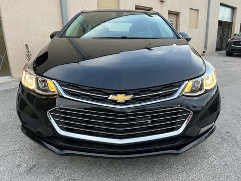 Used 2018 Chevrolet Cruze LS FWD image 16