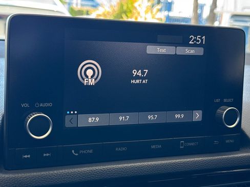 Used 2023 Honda Civic Sport image 17
