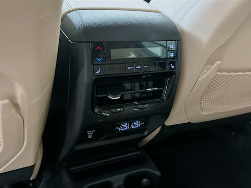 Used 2021 Jeep Grand Cherokee L Limited image 29