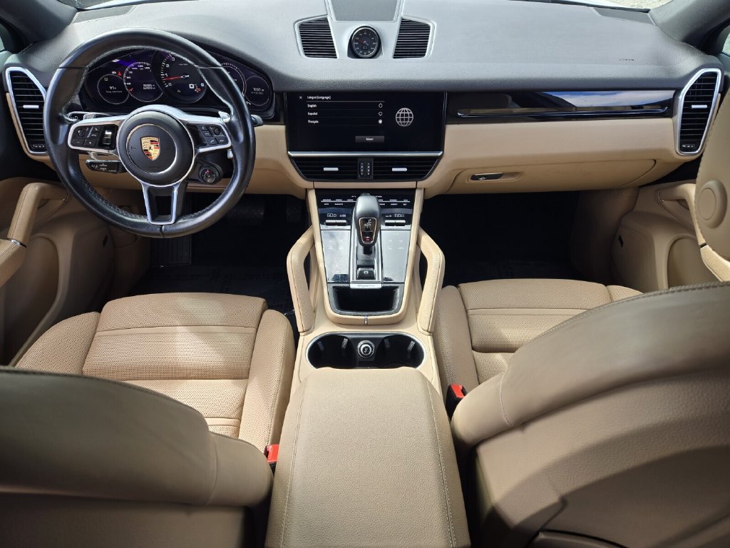 Used 2022 Porsche Cayenne Coupe AWD/4WD image 12