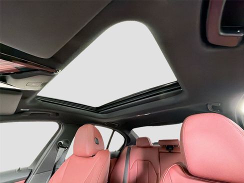 New 2026 BMW 330i Sedan w/ Convenience Package RWD image 19