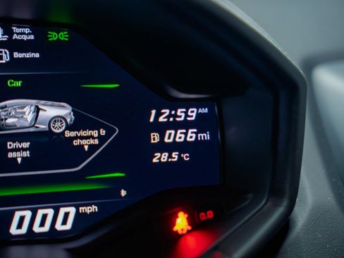 Used 2018 Lamborghini Huracan LP 580-2 image 28