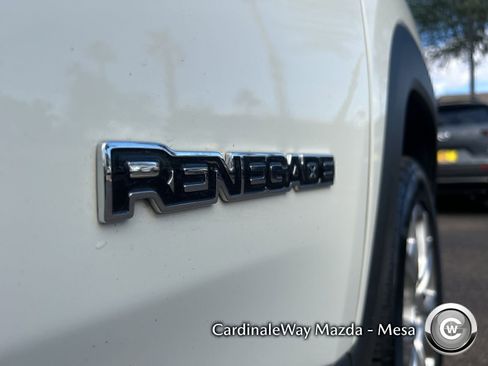 Used 2020 Jeep Renegade Limited image 9