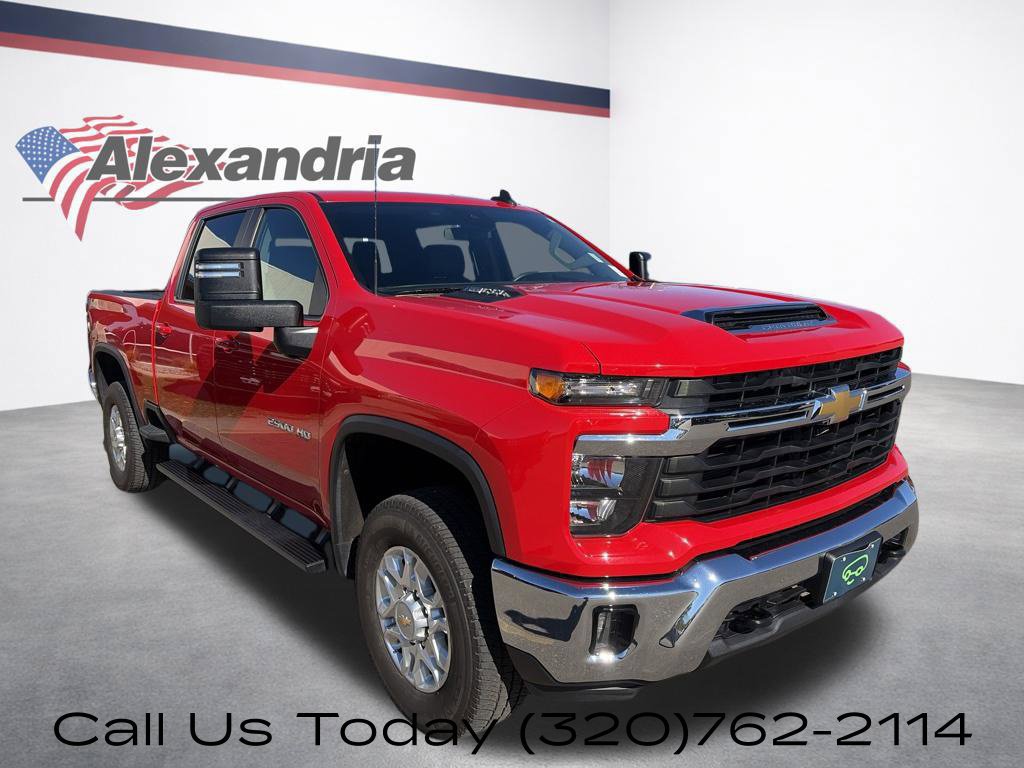 Used 2025 Chevrolet Silverado 2500 LT AWD/4WD image 3