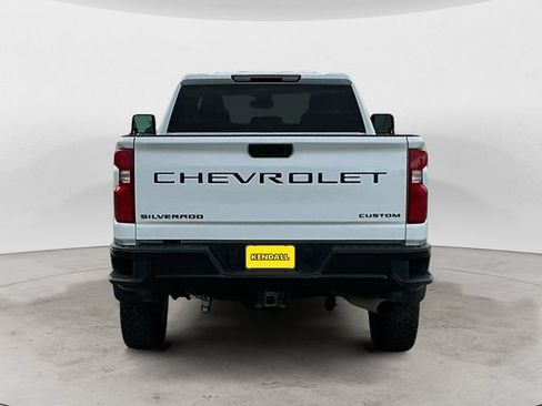 Used 2024 Chevrolet Silverado 2500 Custom w/ Custom Convenience Package AWD/4WD image 4