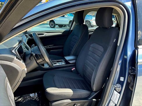 Used 2019 Ford Fusion SE image 8