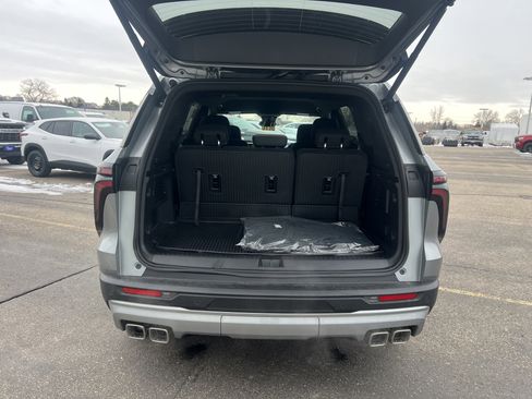 New 2026 Chevrolet Traverse LT w/ LPO, Floor Liner Package image 10