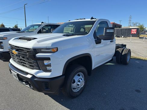 New 2026 Chevrolet Silverado 3500 W/T w/ WT Convenience Package image 2