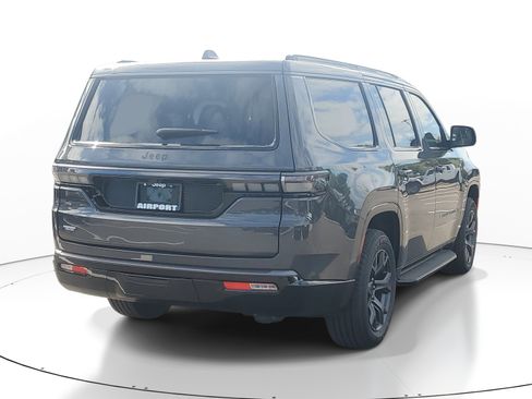 New 2026 Jeep Grand Wagoneer Limited AWD/4WD image 4
