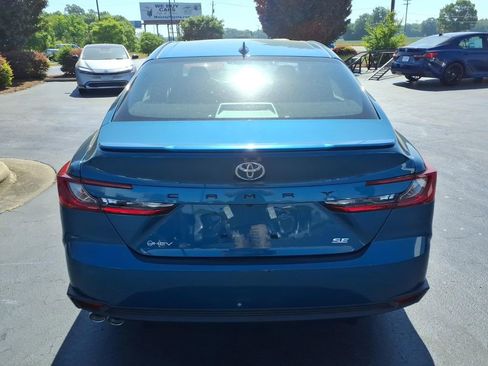 New 2026 Toyota Camry SE FWD image 4