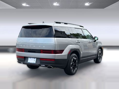 Used 2024 Hyundai Santa Fe SEL AWD/4WD image 9