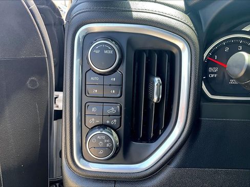 Used 2022 Chevrolet Silverado 1500 High Country AWD/4WD image 36