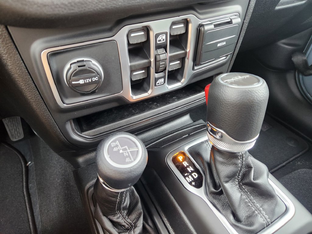 New 2026 Jeep Gladiator Sport AWD/4WD image 23