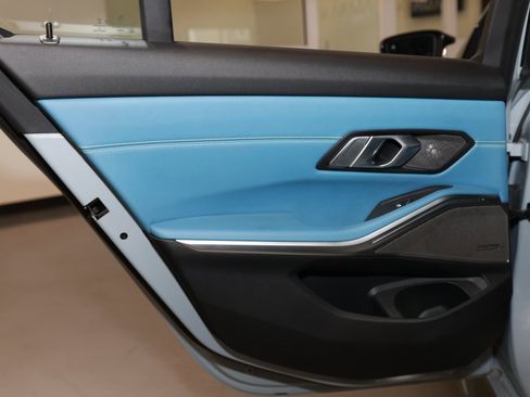 Used 2022 BMW M3 Competition w/ M Carbon Exterior Package image 21