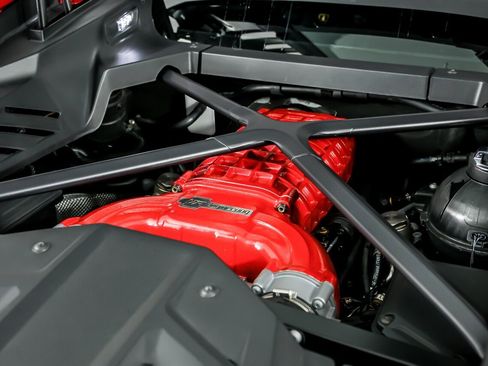 Used 2021 Lamborghini Huracan EVO image 20