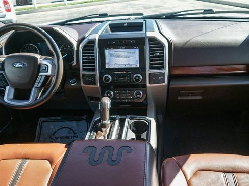 Used 2019 Ford F150 King Ranch image 11
