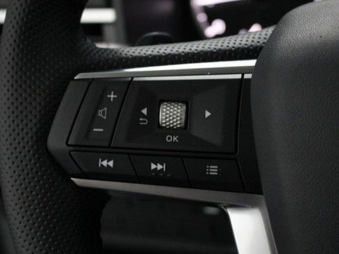 New 2025 Mitsubishi Outlander SE image 9