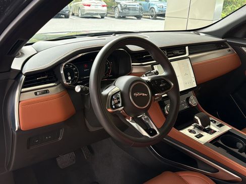 Used 2026 Jaguar F-PACE R-Dynamic S AWD/4WD image 4