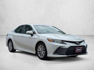 Used 2022 Toyota Camry LE FWD video 3