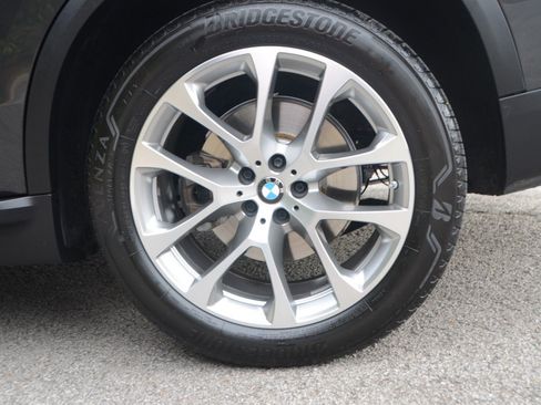 Used 2022 BMW X5 xDrive40i AWD/4WD image 25