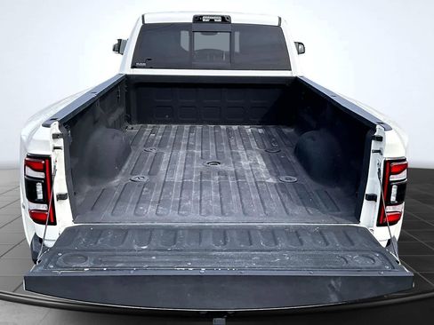 Used 2021 RAM 3500 Laramie image 19