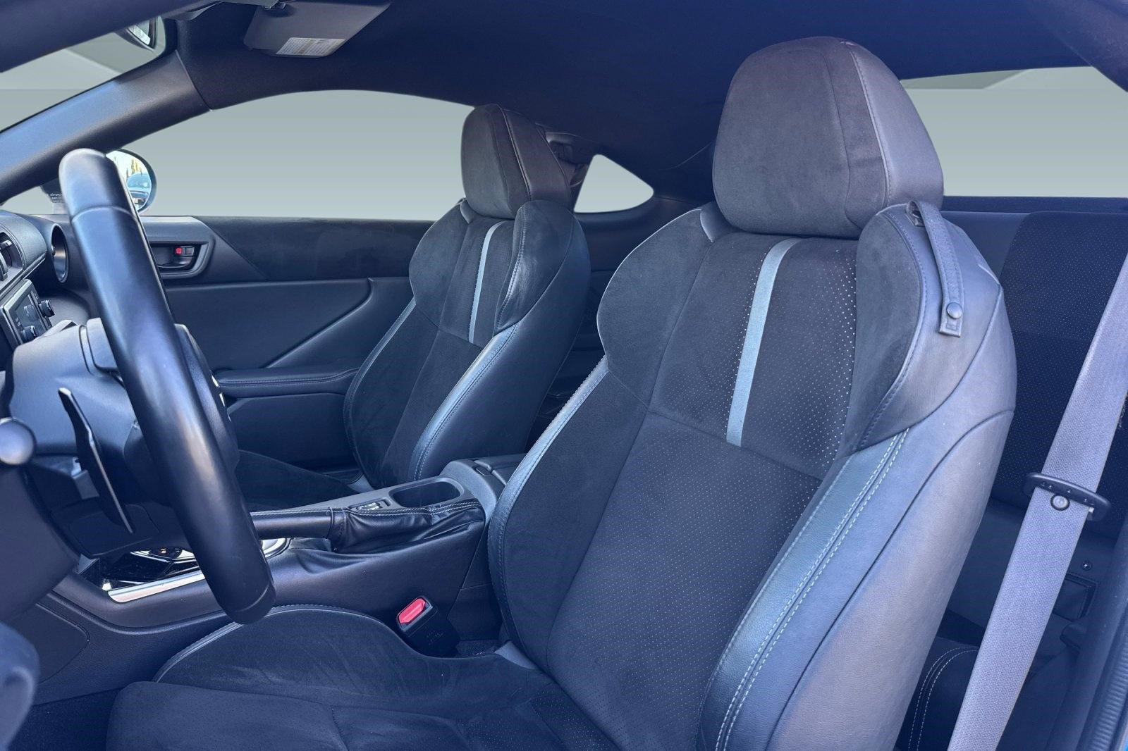 Used 2023 Toyota GR86 Premium w/ ALL Weather Mat Package (TMS) RWD image 5