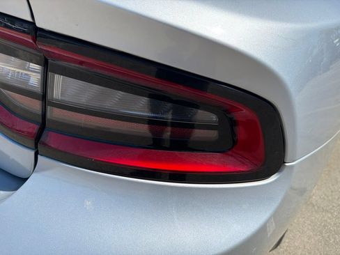 Used 2022 Dodge Charger SXT RWD image 5