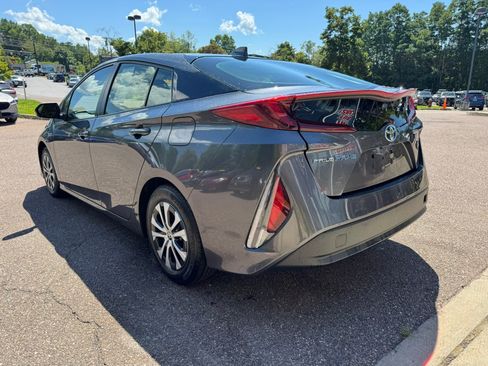 Used 2021 Toyota Prius Prime LE FWD image 5