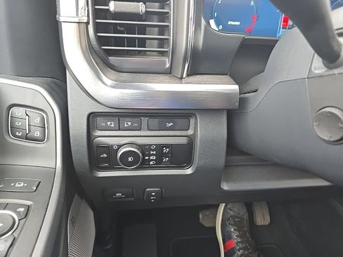 Used 2023 Ford F350 Lariat w/ Lariat Ultimate Package AWD/4WD image 22