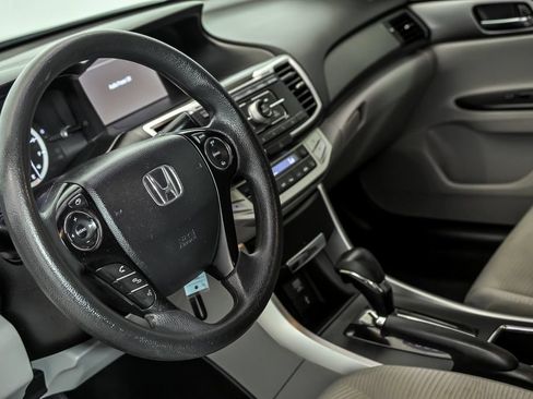 Used 2015 Honda Accord LX image 15