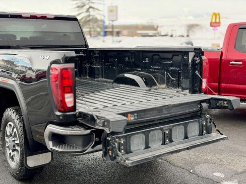 Used 2024 GMC Sierra 3500 SLE image 20