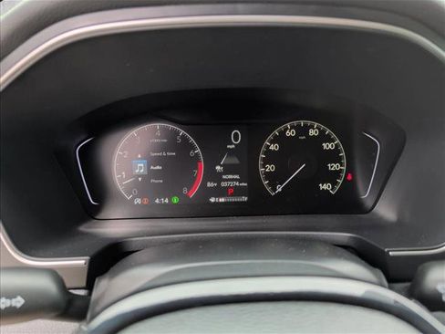 Used 2024 Honda Pilot Touring image 10